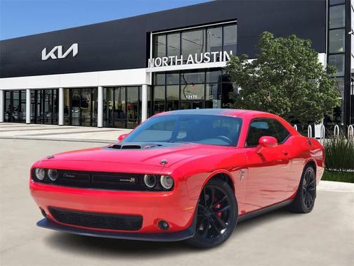 2016 Dodge Challenger 392 Hemi Scat Pack Shaker