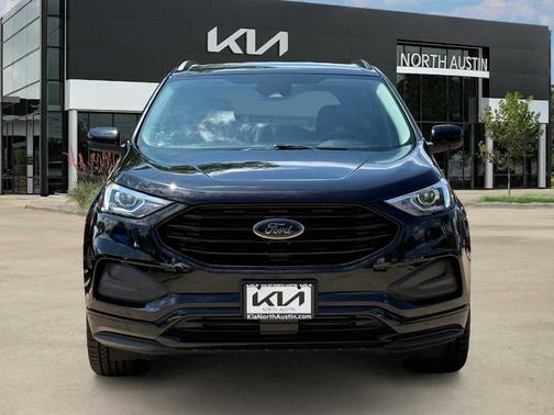 Agate Black Metallic 2022 Ford Edge SE