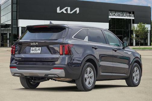 2025 Kia Sorento LX