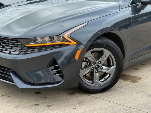 Gravity Gray 2023 Kia K5 LXS