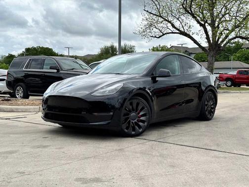 Black 2023 Tesla Model Y Performance