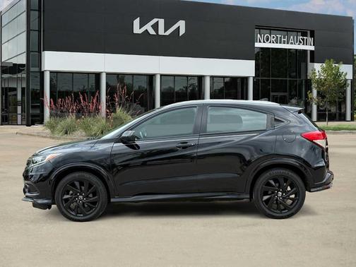 Crystal Black Pearl 2022 Honda HR-V Sport