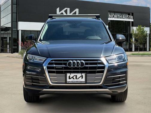 Manhattan Gray Metallic 2019 Audi Q5 2.0T Premium