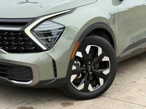 Jungle Green 2024 Kia Sportage Plug-In Hybrid X-Line