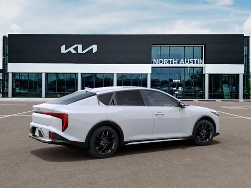 Snow White Pearl 2026 Kia K4 GT-LINE