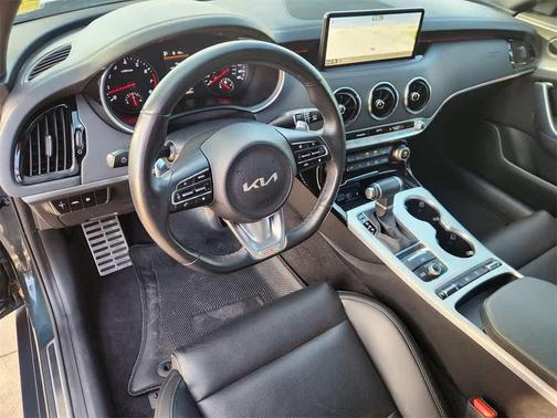 2022 Kia Stinger GT1