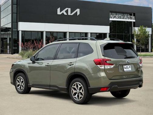 Jasper Green Metallic 2020 Subaru Forester Premium