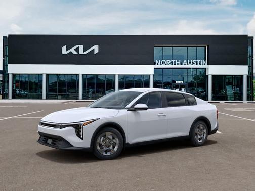White 2026 Kia K4 LX