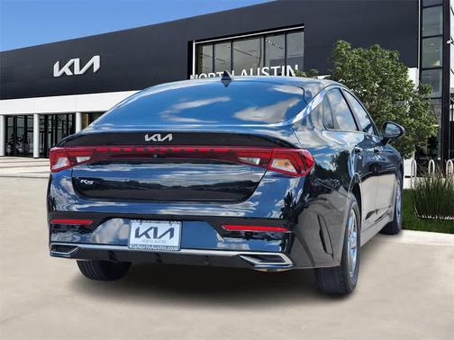 2022 Kia K5 LXS