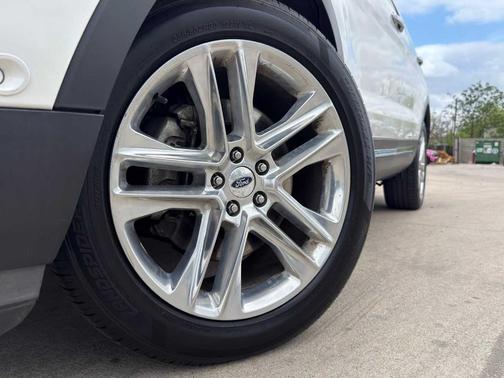 White Platinum Tri-Coat Metallic 2016 Ford Explorer Limited