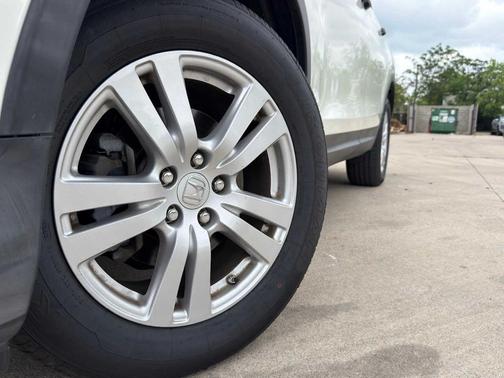 White 2016 Honda Pilot LX