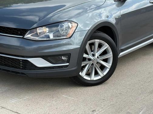 2017 Volkswagen Golf Alltrack TSI SE