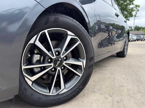 Gravity Gray 2024 Kia Forte LXS