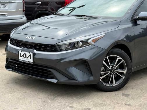 Gravity Gray 2024 Kia Forte LXS