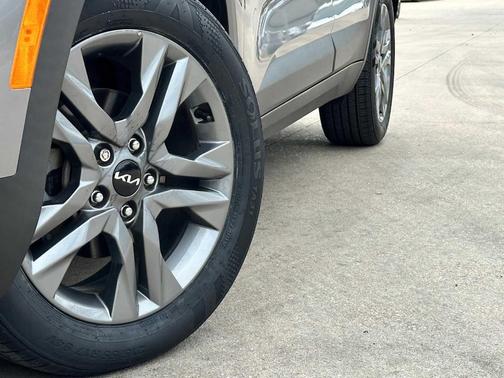 Steel Gray 2022 Kia Seltos S
