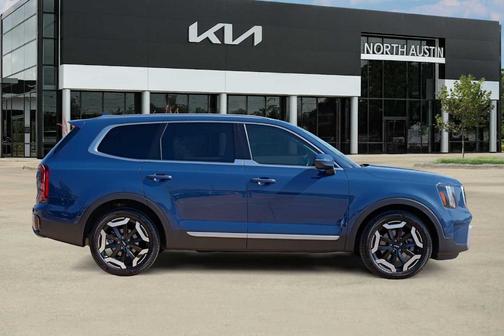 Midnight Black 2023 Kia Telluride S