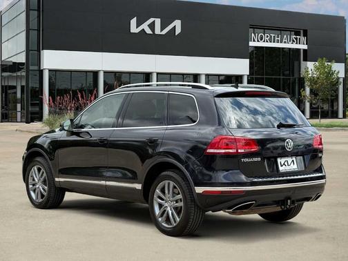 Black 2015 Volkswagen Touareg Sport