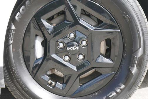 Snow White Pearl 2026 Kia Carnival LXS