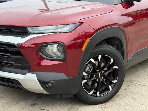 Crimson Metallic 2022 Chevrolet Trailblazer LT
