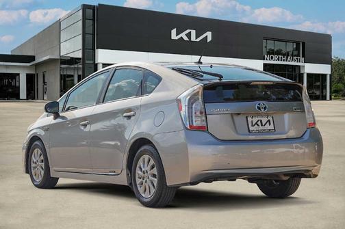 2014 Toyota Prius Plug-in 