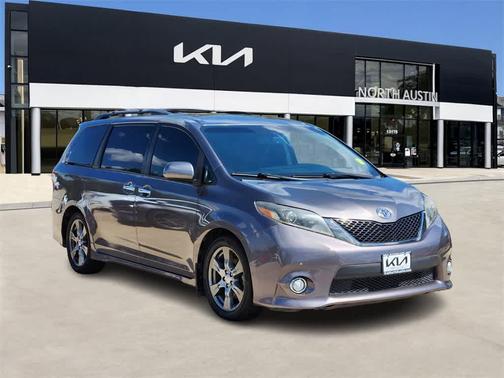 2017 Toyota Sienna SE