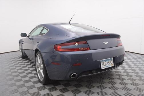 Photo 4 of 33 of 2007 Aston Martin V8 Vantage