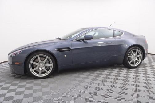 Photo 2 of 33 of 2007 Aston Martin V8 Vantage