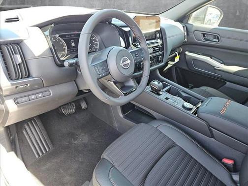 2025 Nissan Pathfinder Rock Creek 4WD