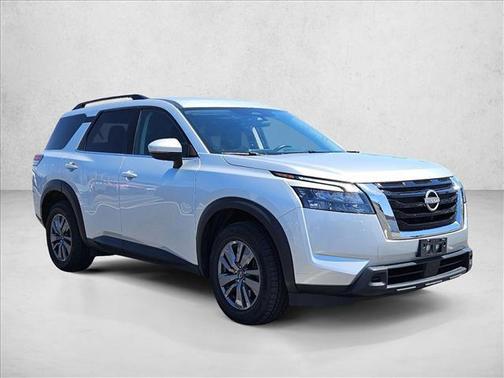 Brilliant Silver Metallic 2024 Nissan Pathfinder SV FWD
