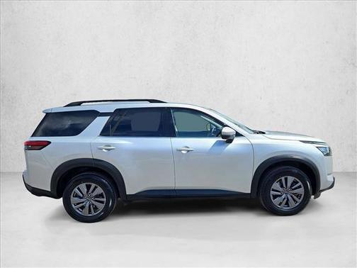 Brilliant Silver Metallic 2024 Nissan Pathfinder SV FWD