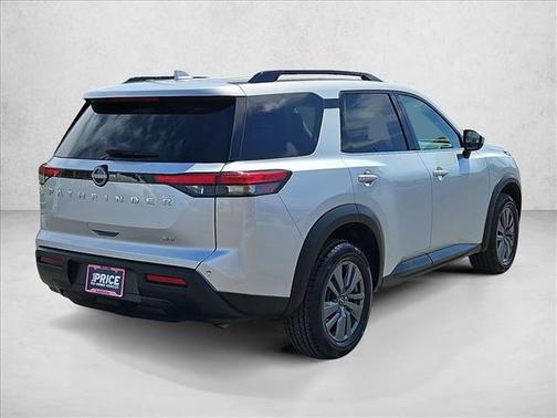 Brilliant Silver Metallic 2024 Nissan Pathfinder SV FWD