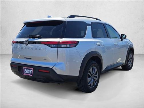 Brilliant Silver Metallic 2024 Nissan Pathfinder SV FWD