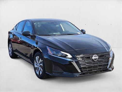 Super Black 2025 Nissan Altima S FWD