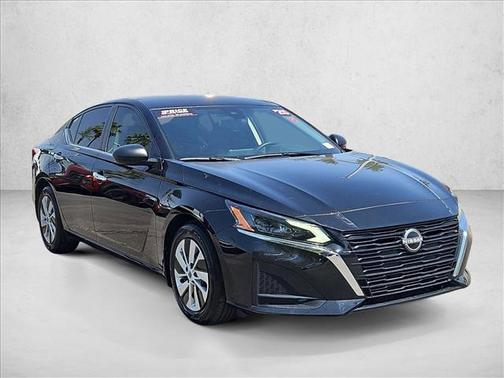 Super Black 2025 Nissan Altima S FWD