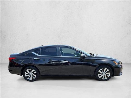 Super Black 2025 Nissan Altima S FWD