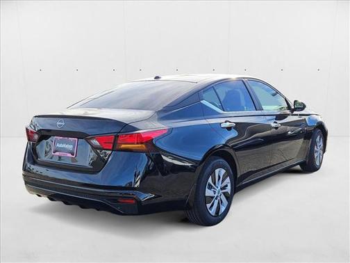 Super Black 2025 Nissan Altima S FWD