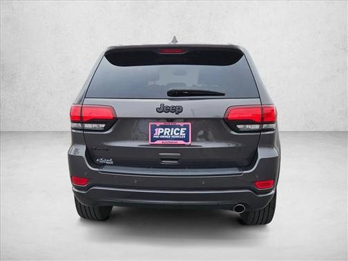 Granite Crystal Metallic Clearcoat 2020 Jeep Grand Cherokee Altitude