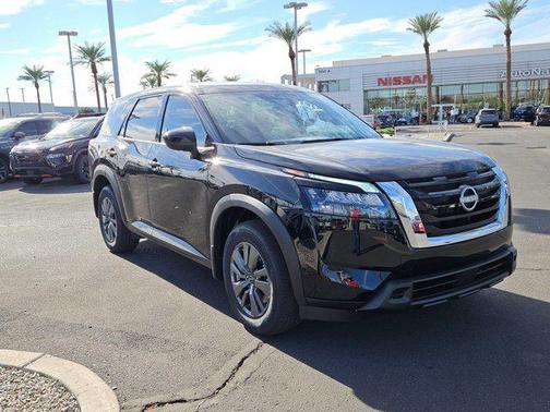 2025 Nissan Pathfinder S FWD