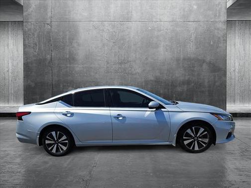 2022 Nissan Altima 2.5 SL