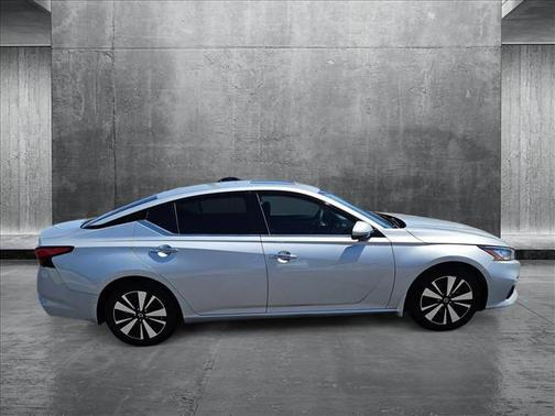 2022 Nissan Altima 2.5 SL