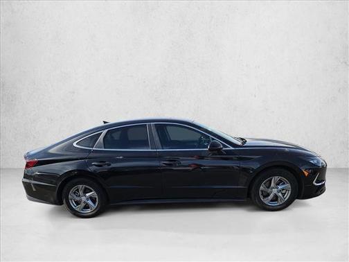 2022 Hyundai SONATA SE