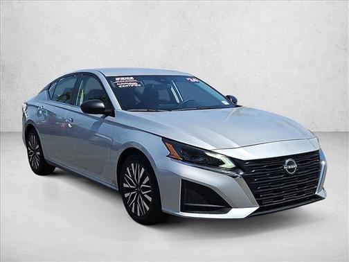 Brilliant Silver Metallic 2024 Nissan Altima 2.5 SV