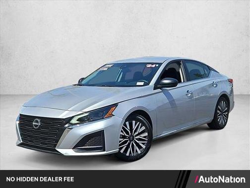 Brilliant Silver Metallic 2024 Nissan Altima 2.5 SV