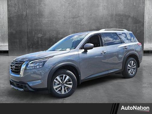 2025 Nissan Pathfinder SL FWD