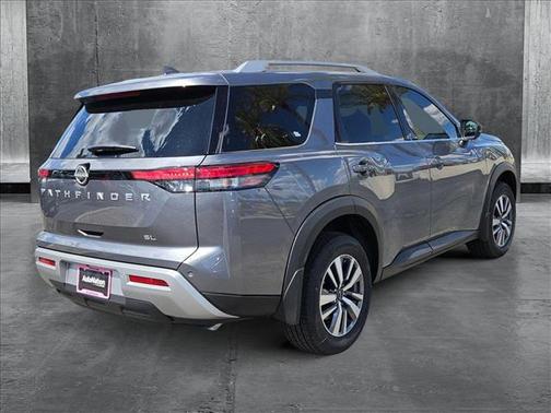 2025 Nissan Pathfinder SL FWD