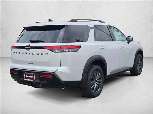 Everest White Pearl Tricoat 2026 Nissan Pathfinder SV