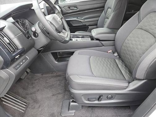 Everest White Pearl Tricoat 2026 Nissan Pathfinder SV
