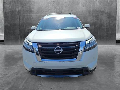 2023 Nissan Pathfinder SL FWD