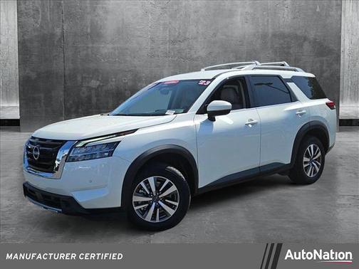 2023 Nissan Pathfinder SL FWD