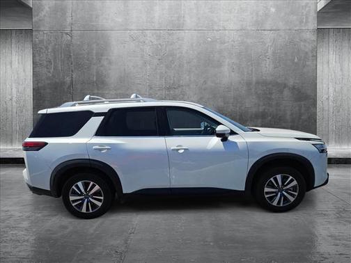 2023 Nissan Pathfinder SL FWD